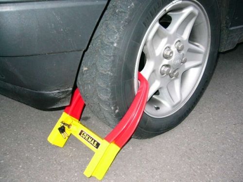 parkkralleX0w0dHKDyu68I Parkkralle an Autoreifen