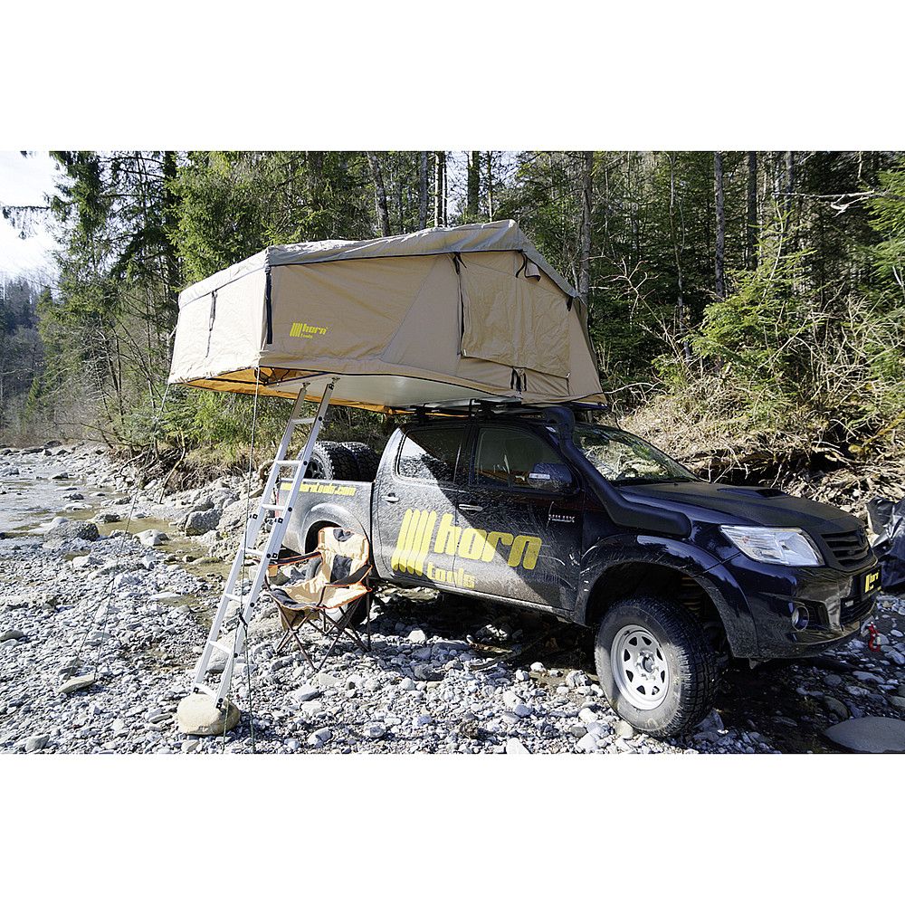 995546217 Horntools Dachzelt aufgebaut an Jeep