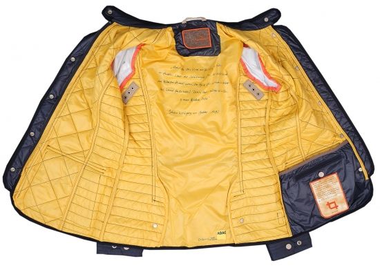 Blaue Damenjacke Gardasee mit ADAC Logo auf Innenseite