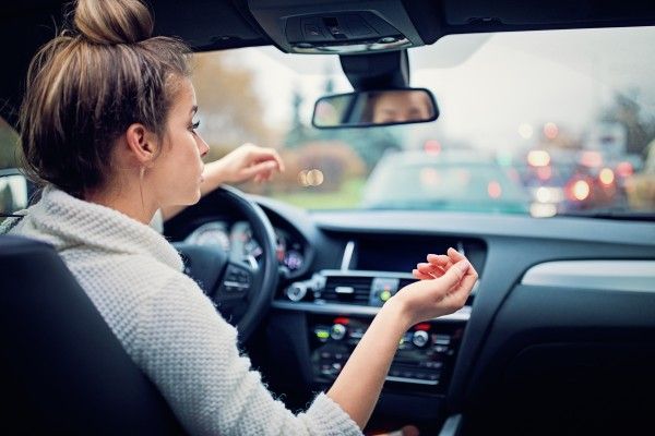 Frau, Auto, Verkehr