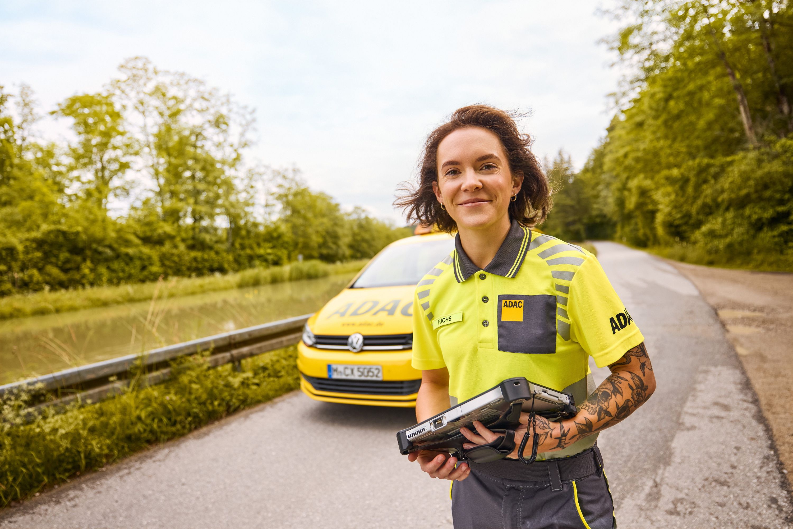 hoch-visibility, reflektierend, rettung, notfall, strasse, hochsichtbare-Uniform, ADAC-Warnstreifen?, Gelb-Uniform, Rettungsdienst?, Arbeitskleidung