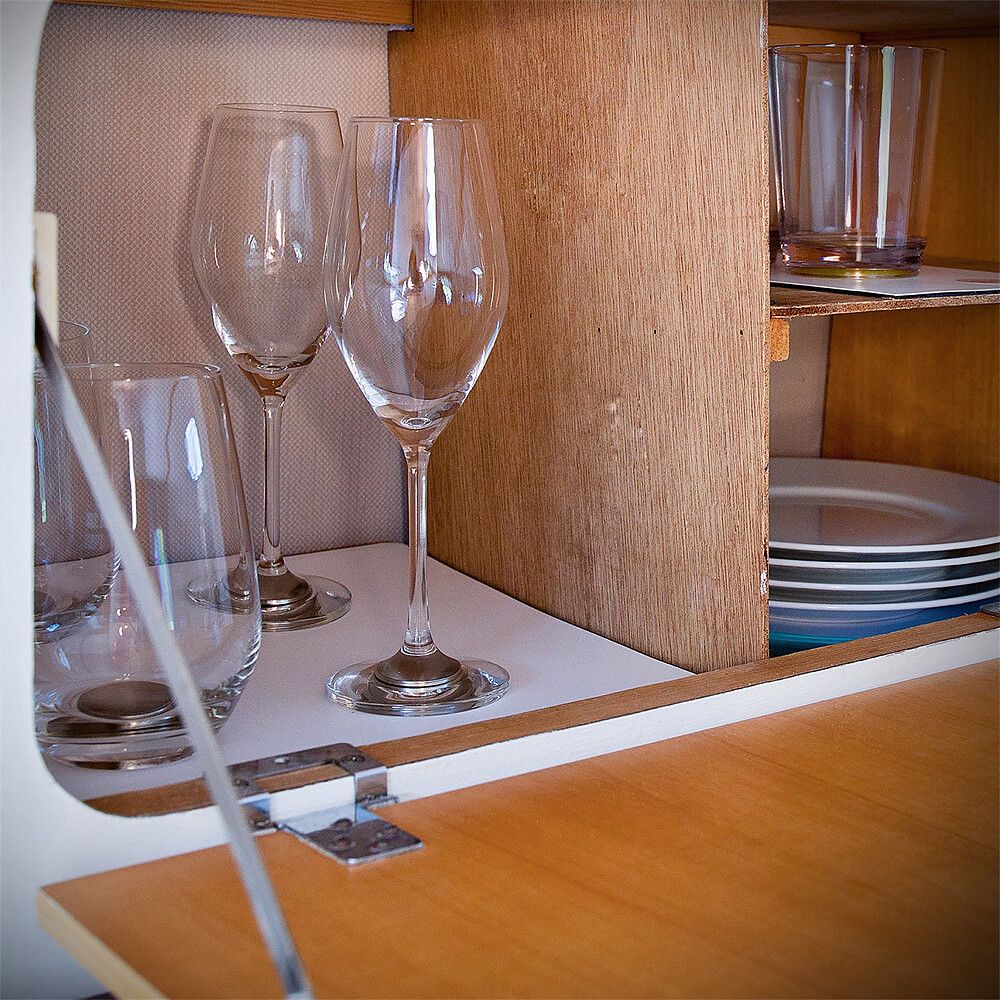 998454722 Silwy Magnet-Kristallgläser Champagner im Schrank eingeräumt