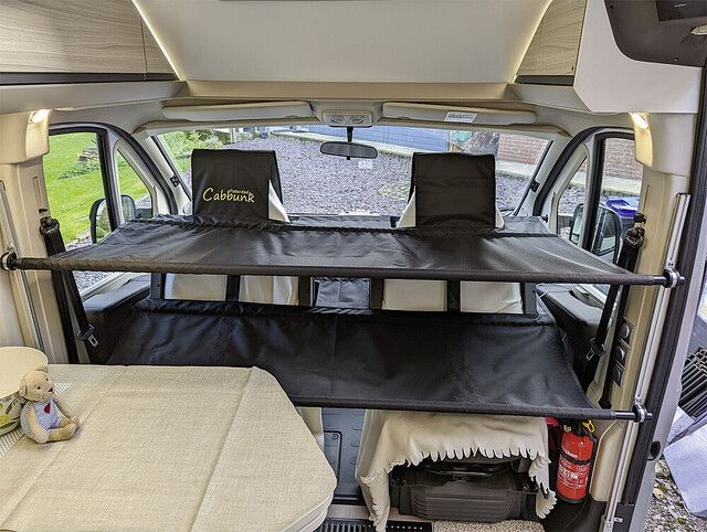 Campingbett, Schlafkoje, Kinderstockbett, gepolsterte Matratze, Reisebett