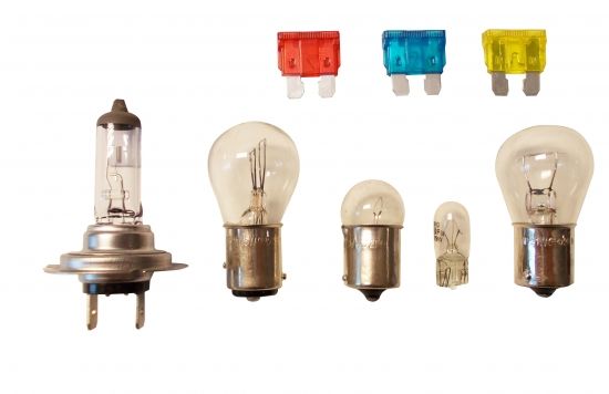 Diverse Glühlampen, Flachsicherungen