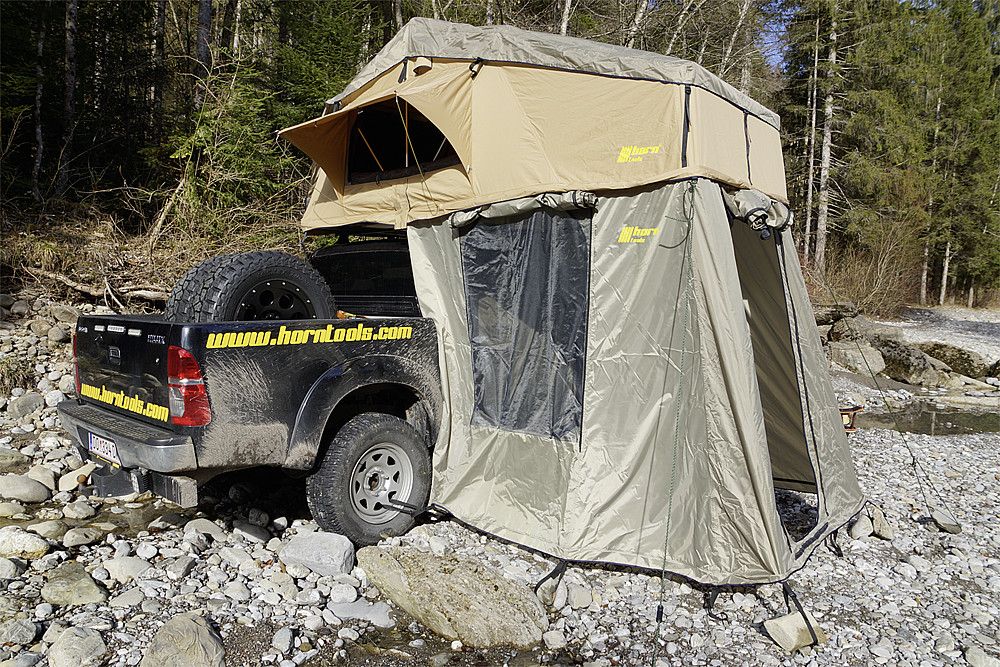 995546216 Horntools Dachzelt an Jeep aufgebaut