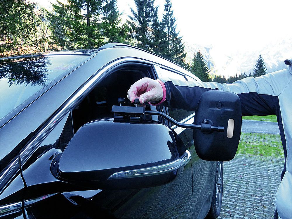 Zusatzspiegel an Originalspiegel Montiert