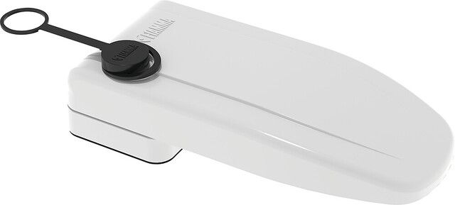  opens somethings?, luggage tag?