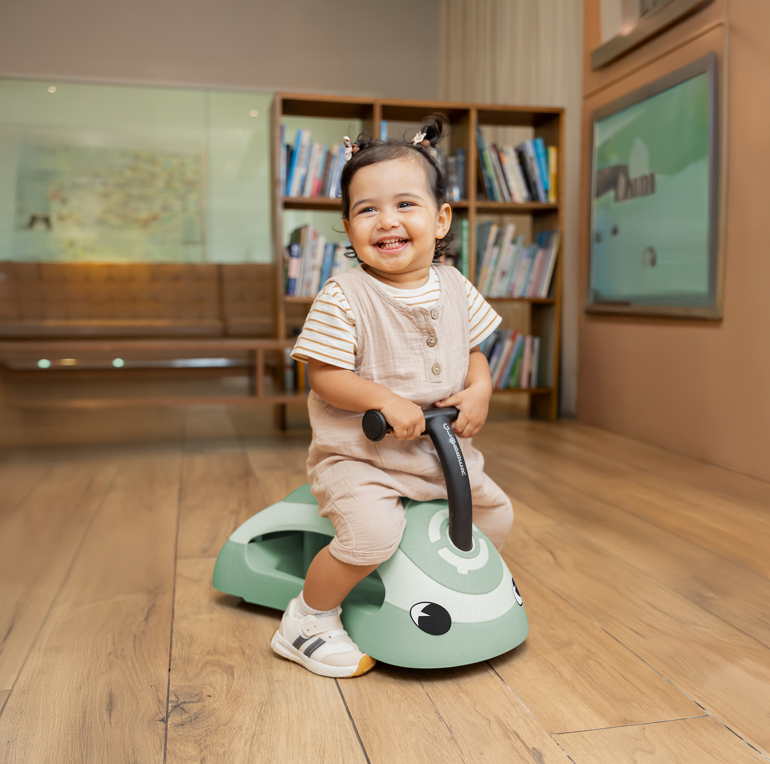 Kinderwagen, Rutschfahrzeug, Spielzeug, Holz/Plastik, Grün