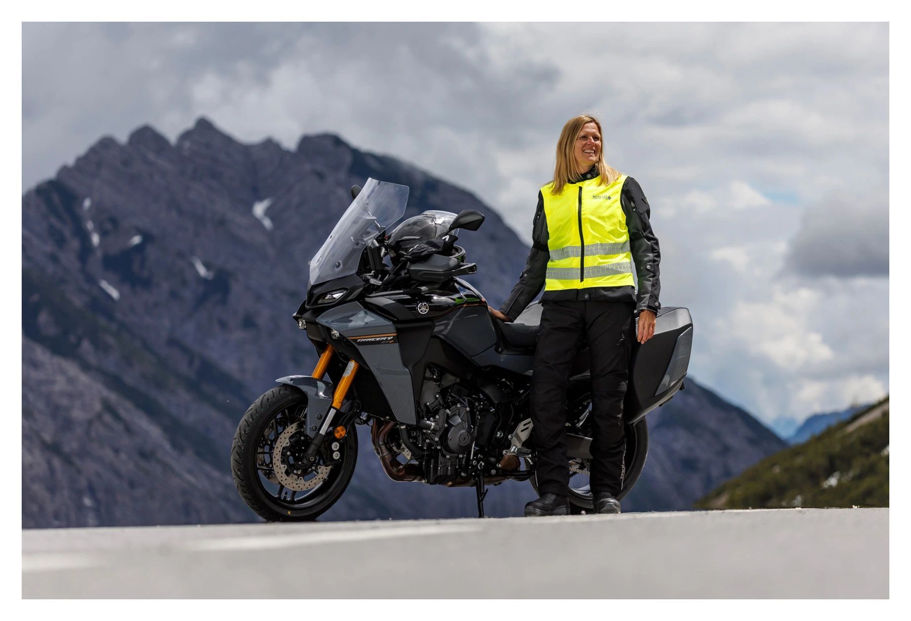 Motorrad, Sportmotorrad, Warnweste, Stiefel, Schutzkleidung