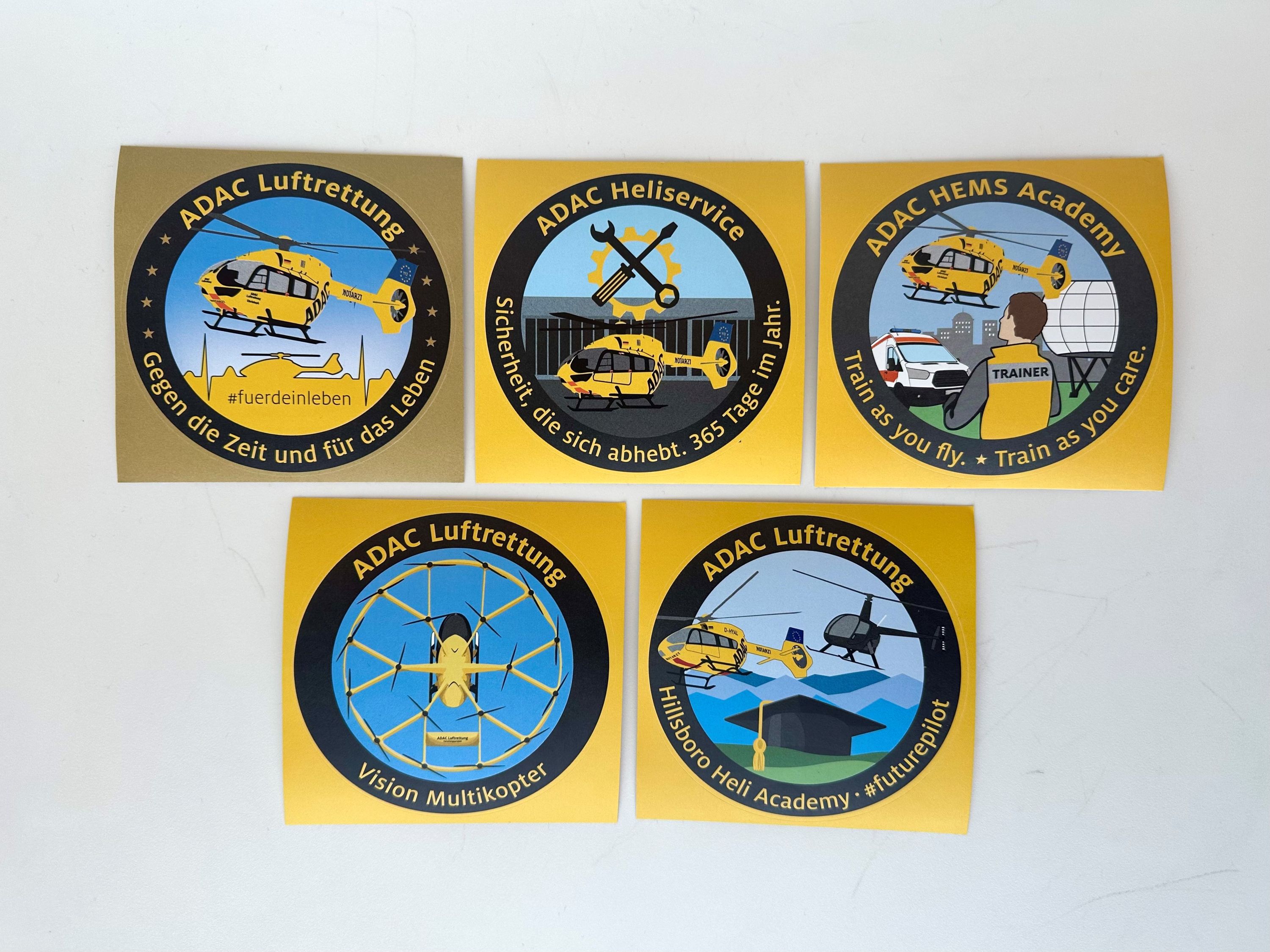 diverse Aufkleber der  ADAC Luftrettungsstationen
