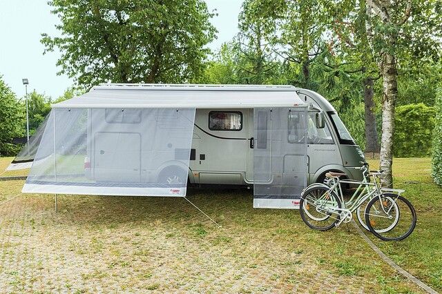 wohnwagen, camper, awning, bikes, campingausrüstung
