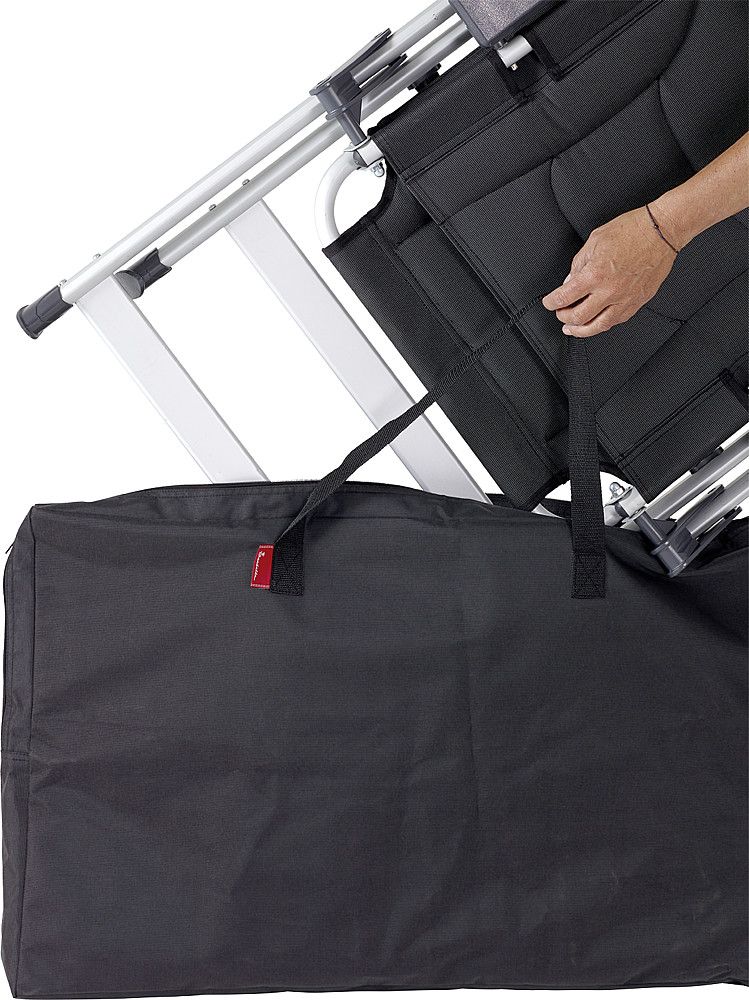 993177411 Transporttasche Isabella für Stühle, ein Stuhl wird eingepackt