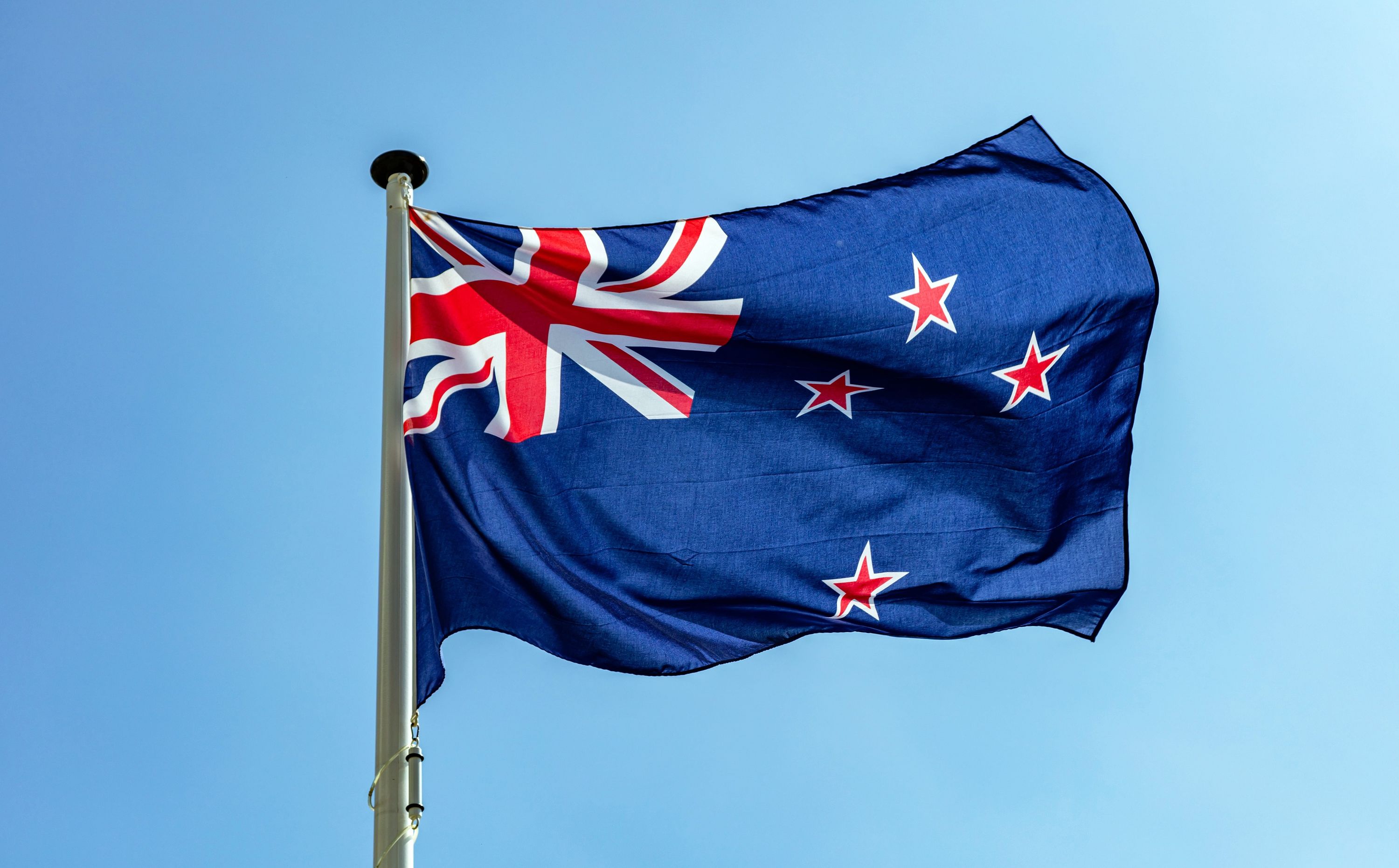 Flag, Neuseeland Flagge, blauer Feld, rote Sterne, Union Jack, Stange, Flag, Neuseeland-Flag, Nationalflag, Flaggenmast, blauer Hintergrund